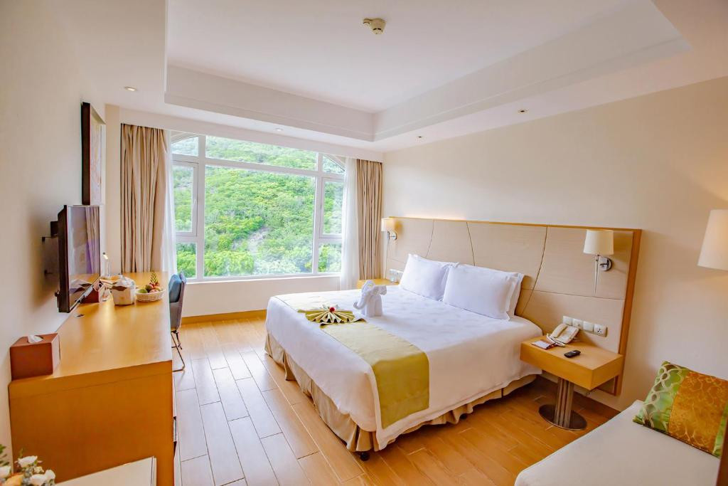 OCEAN VIEW RESORT YALONG BAY
