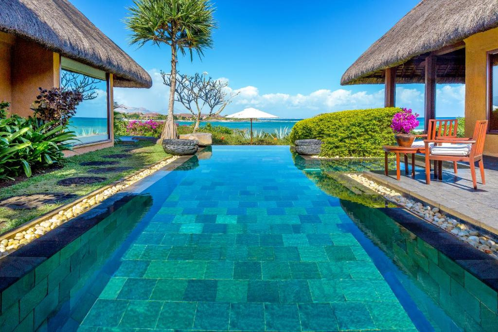 THE OBEROI BEACH RESORT