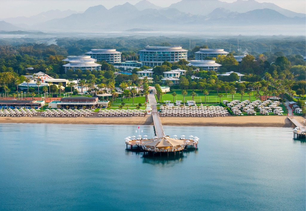 CALISTA LUXURY RESORT