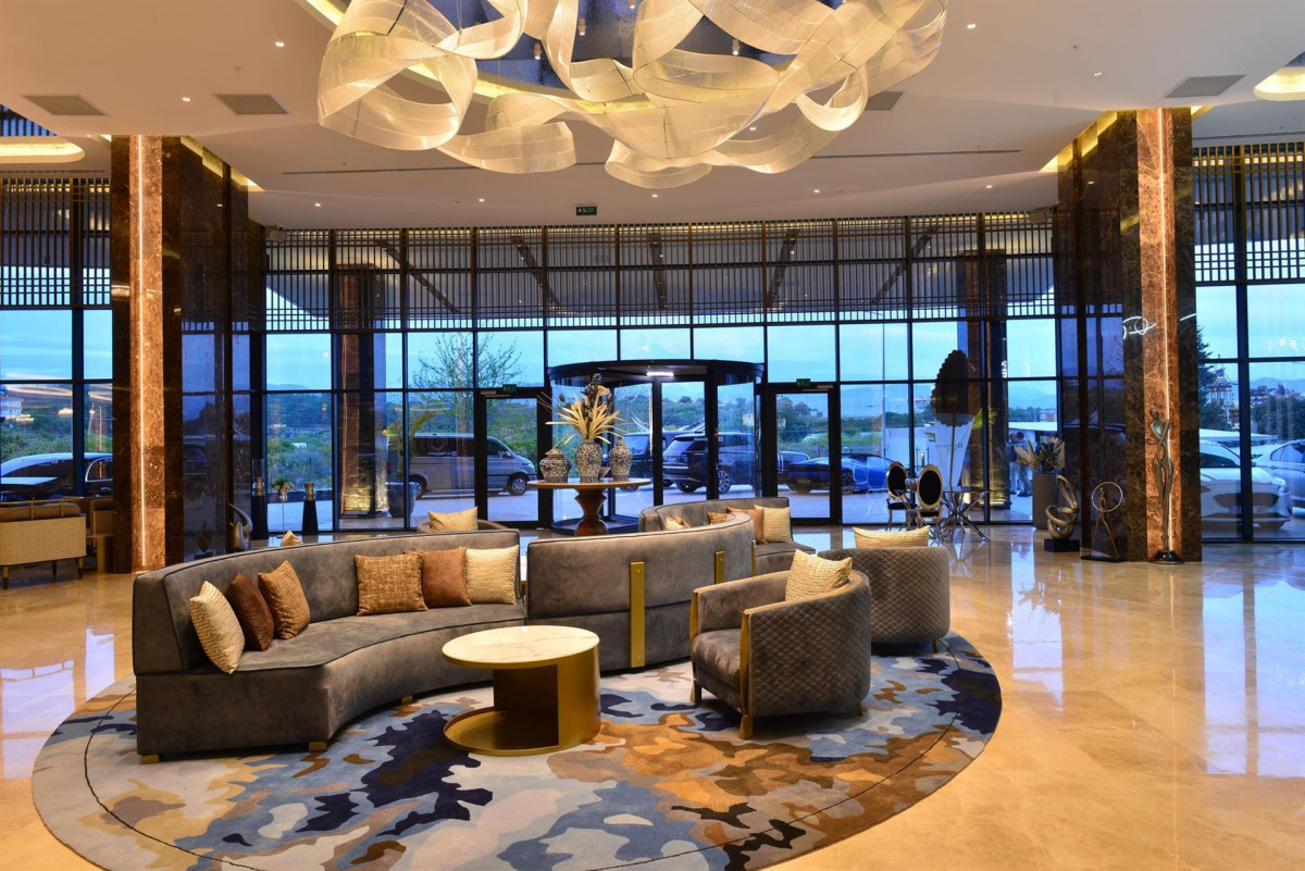 AZURA WORLD HOTEL