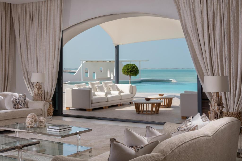ANANTARA SANTORINI ABU DHABI RETREAT