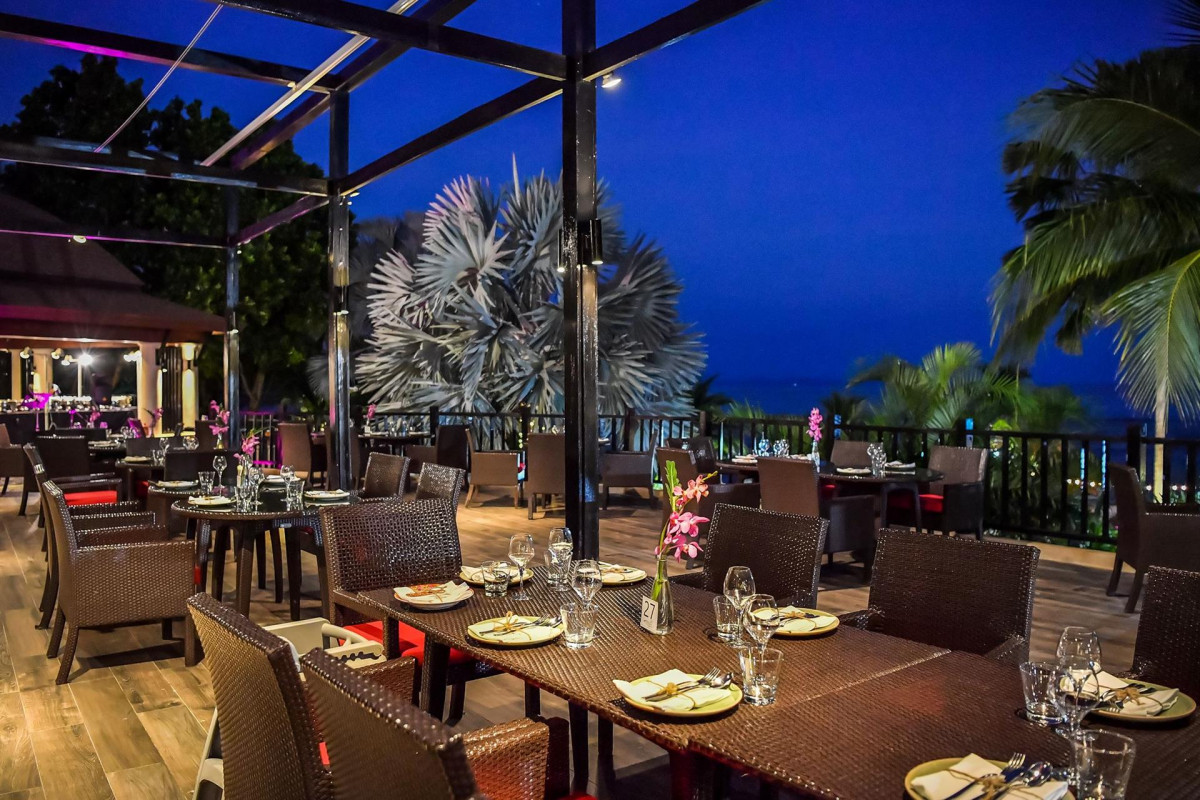 PULLMAN PHUKET PANWA BEACH RESORT