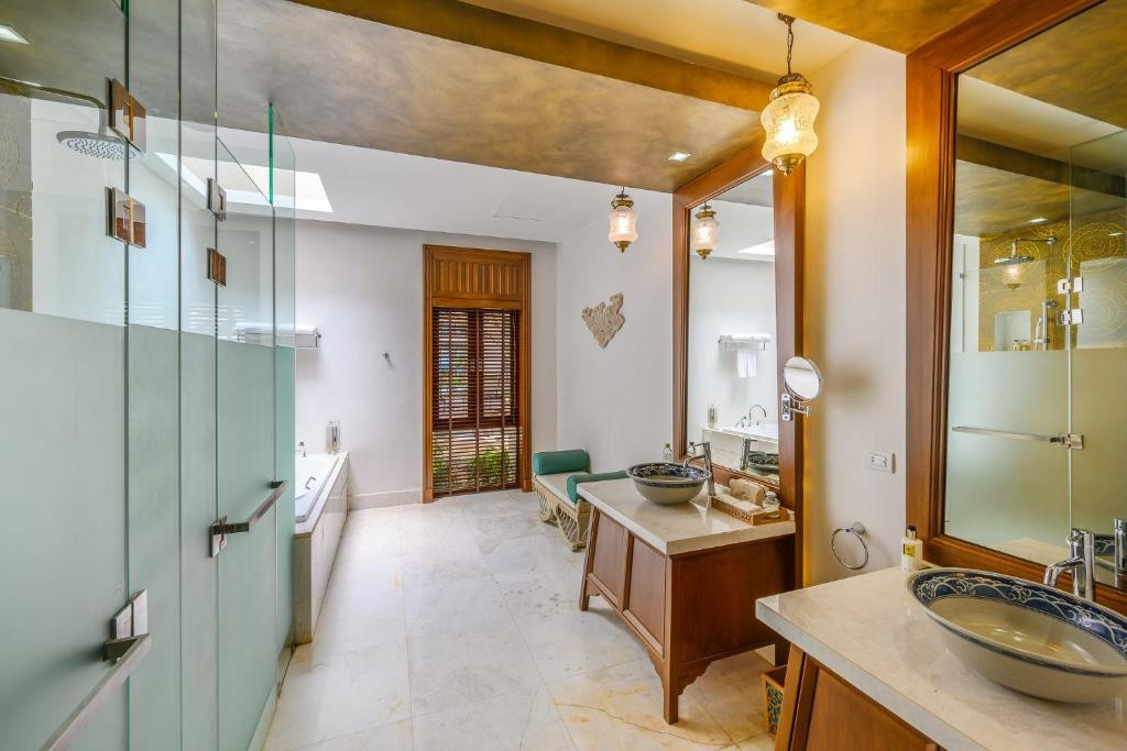 MAIKHAO DREAM VILLA RESORT & SPA
