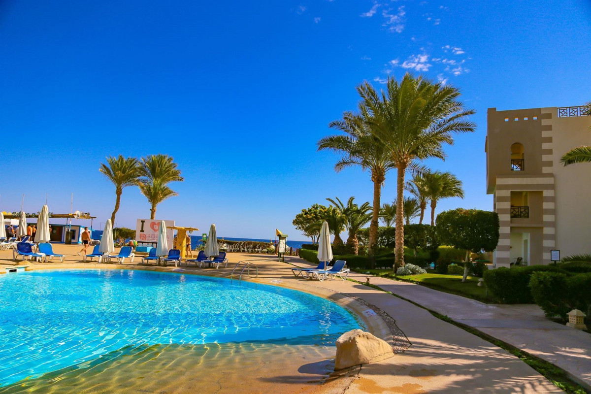REHANA ROYAL BEACH RESORT AQUA PARK & SPA