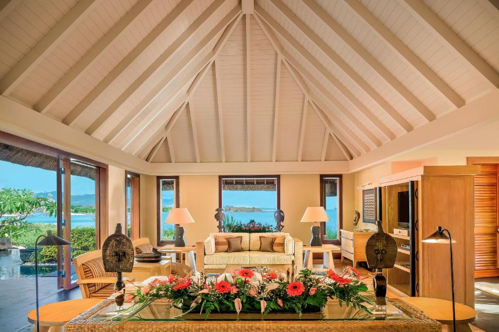 THE OBEROI BEACH RESORT