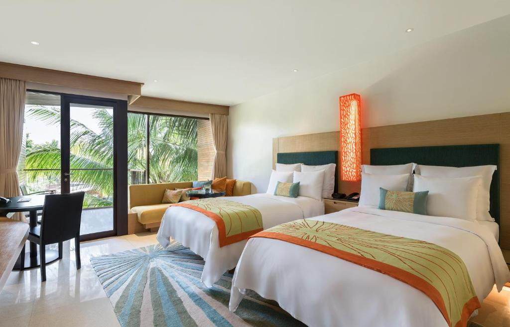 RENAISSANCE PHUKET RESORT & SPA