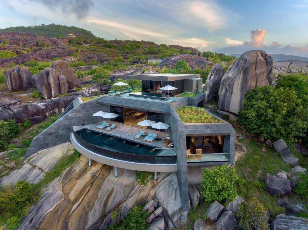 SIX SENSES ZIL PASYON