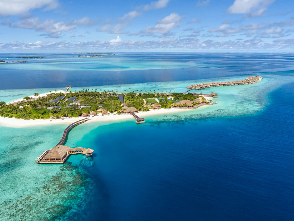 HURAWALHI ISLAND RESORT