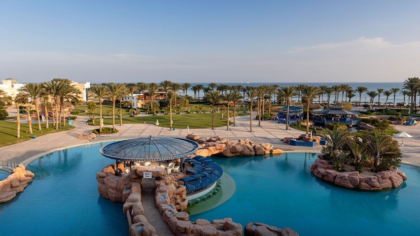PALM ROYALE SOMA BAY
