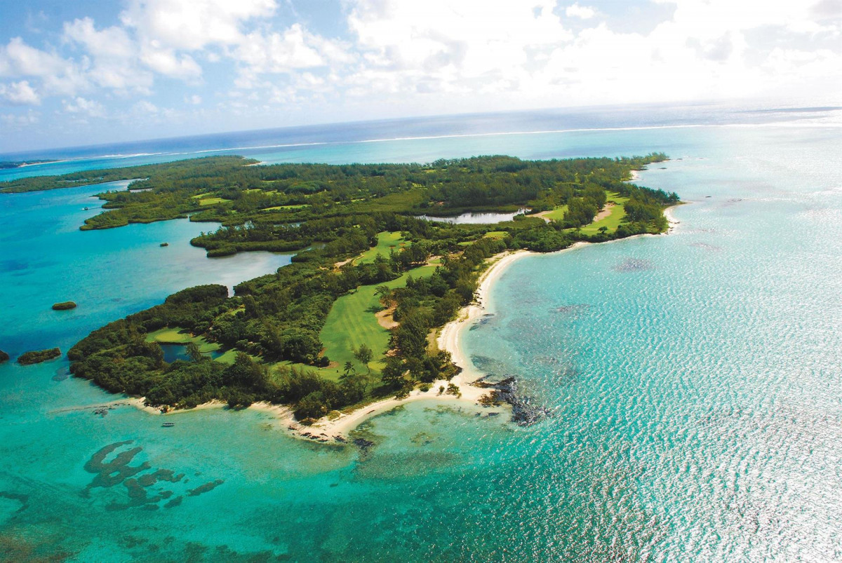 THE BAY CLUB AT ANAHITA