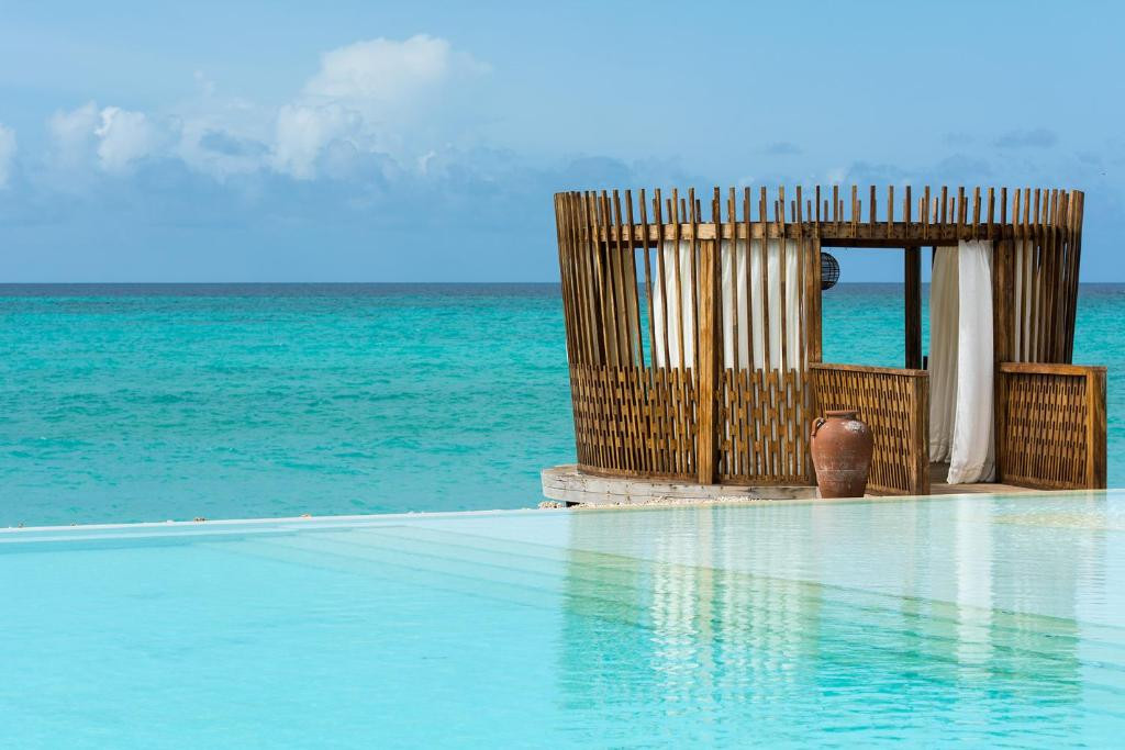 ESSQUE ZALU ZANZIBAR