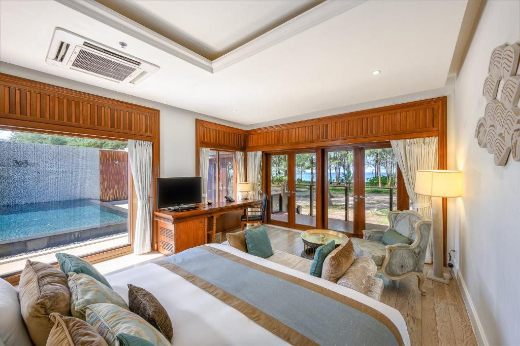 MAIKHAO DREAM VILLA RESORT & SPA