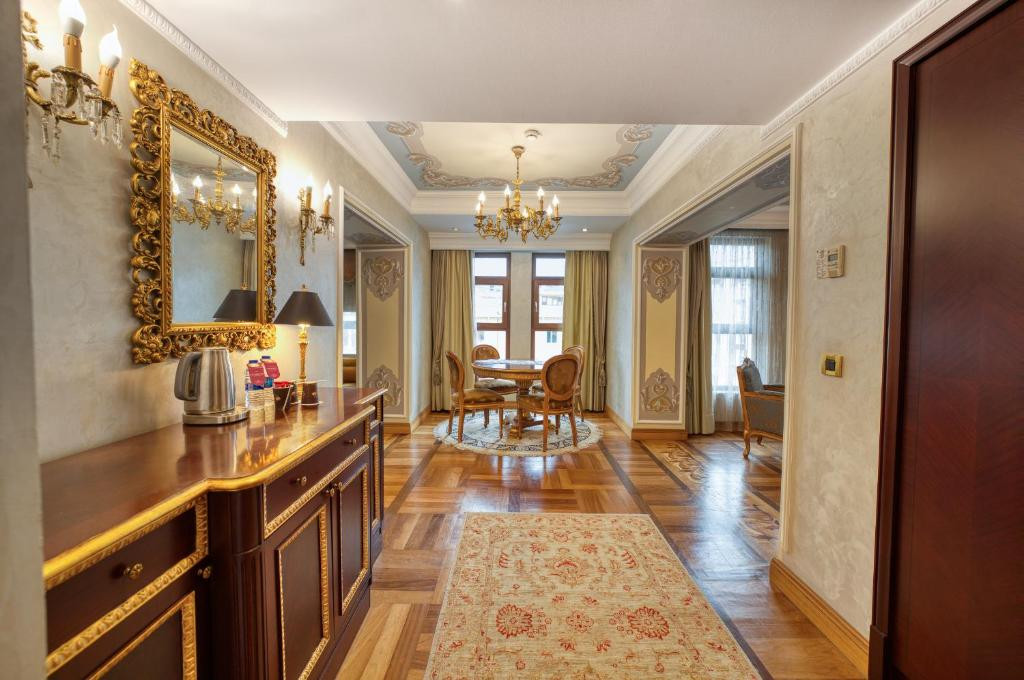 CROWNE PLAZA ISTANBUL OLD CITY
